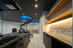 【市街地に建つ中庭型住宅】