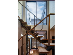 【密集地に建つ中庭型住宅　HOUSE-S】