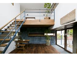 【安河内 健司 + 西岡 久実】