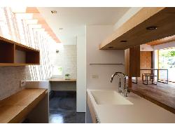 【安河内 健司 + 西岡 久実】