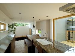 【安河内 健司 + 西岡 久実】