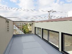 【多摩川の家】