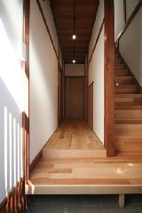 【「柱梁の家」】