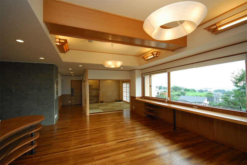 /reform-mitsumori/見晴らしの良い高台にあったイタリアンレストランを住宅にリフォームしました。