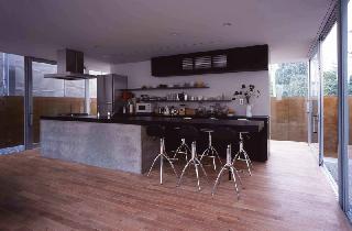 【清水裕子＋清水貞博＋松崎正寿】