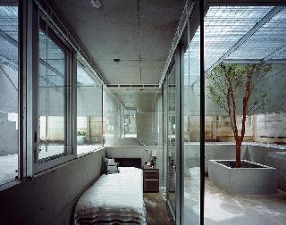 【清水裕子＋清水貞博＋松崎正寿】