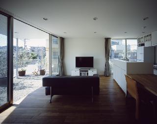 【清水裕子＋清水貞博＋松崎正寿】