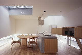 【清水裕子＋清水貞博＋松崎正寿】