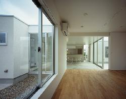 【清水裕子＋清水貞博＋松崎正寿】