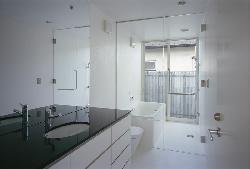 【清水裕子＋清水貞博＋松崎正寿】