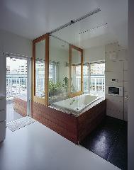 【清水裕子＋清水貞博＋松崎正寿】