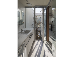 【清水裕子＋清水貞博＋松崎正寿】