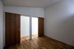 【清水裕子＋清水貞博＋松崎正寿】