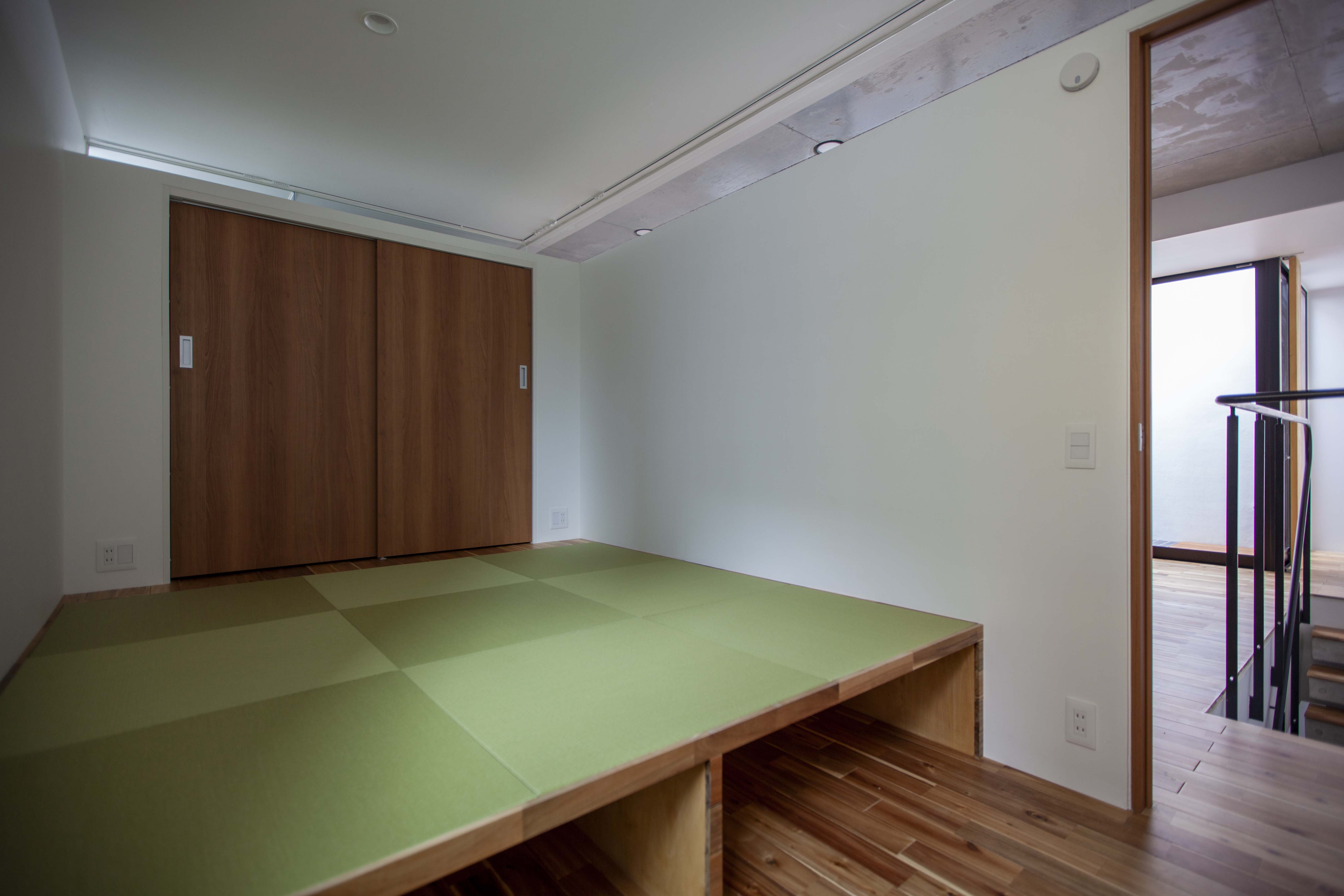 3Fの畳小上がりのある寝室