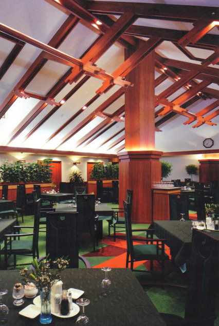 クラブハウス＆ロッジのレストラン