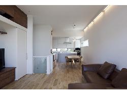 【相川直子＋佐藤勤】