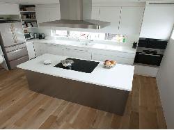 【相川直子＋佐藤勤】