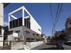 【相川直子＋佐藤勤】