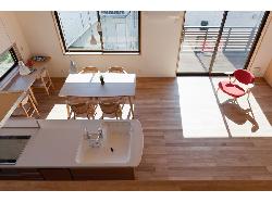 【相川直子＋佐藤勤】