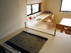 【相川直子＋佐藤勤】