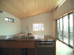 【相川直子＋佐藤勤】