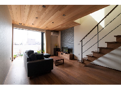 【ナイトウタカシ】