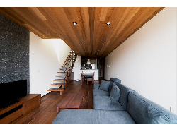 【ナイトウタカシ】