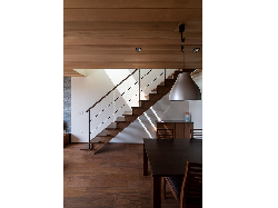 【ナイトウタカシ】