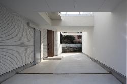 【ナイトウタカシ】