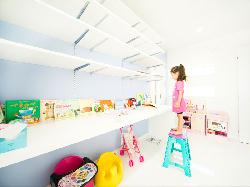 【ナイトウタカシ】