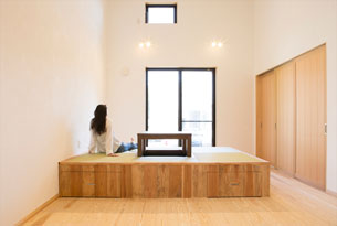 /reform-mitsumori/自然素材をふんだんに使うことで、柔らかい空気で包まれた家になりました