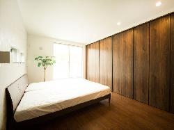 【ナイトウタカシ】