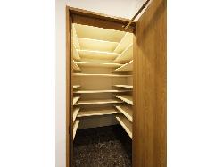 【ナイトウタカシ】