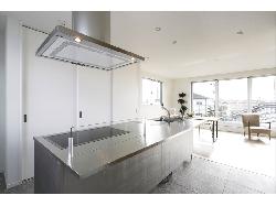 【ナイトウタカシ】