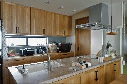 【ナイトウタカシ】