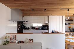 【ナイトウタカシ】