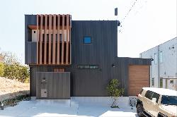 【ナイトウタカシ】