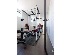 【ナイトウタカシ】