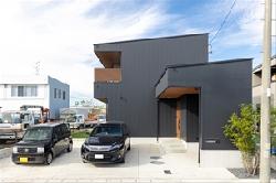 【ナイトウタカシ】