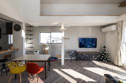 【ナイトウタカシ】