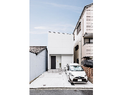 【ナイトウタカシ】