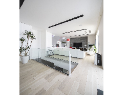 【ナイトウタカシ】