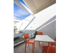 【ナイトウタカシ】