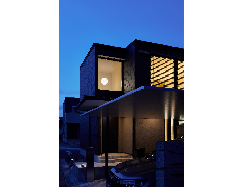 【ナイトウタカシ】