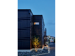 【ナイトウタカシ】