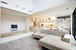 【ナイトウタカシ】