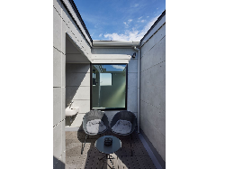 【ナイトウタカシ】