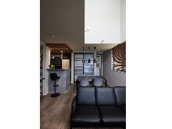 【ナイトウタカシ】