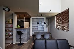 【デザイン＋機能＋快適を併せ持つ狭小住宅】