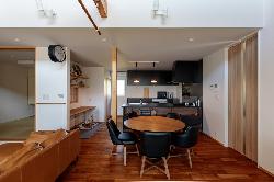 【ナイトウタカシ】